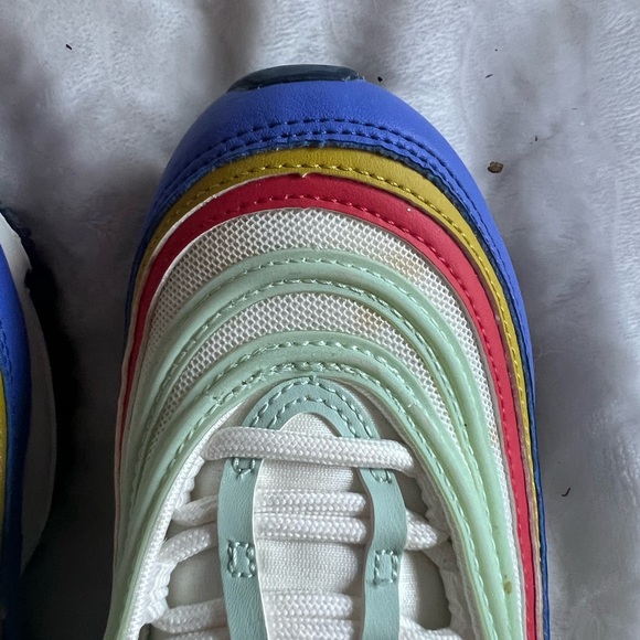 Women’s Air Max 97s - Picture 3 of 5